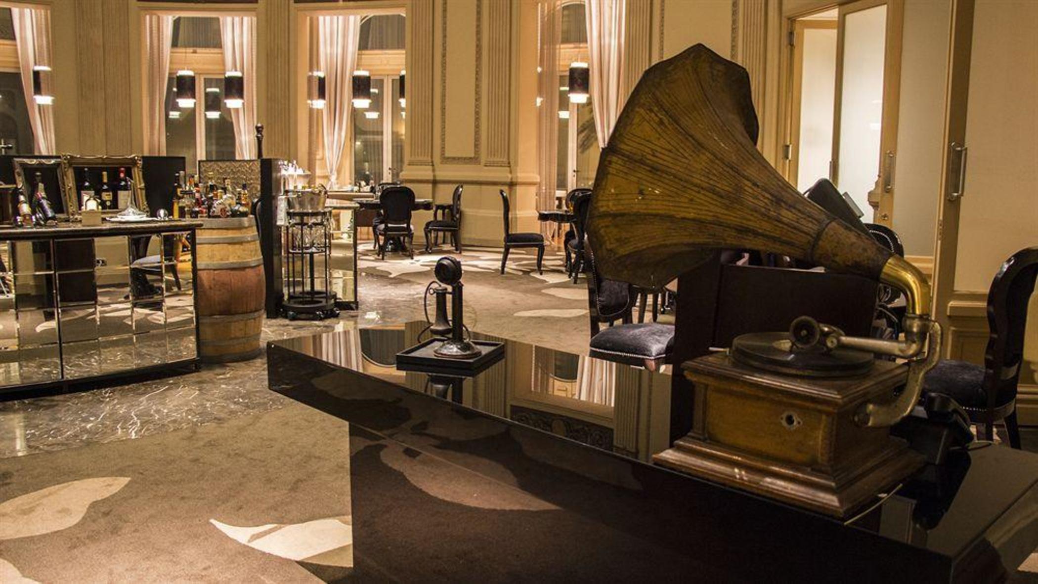 Sofitel Montevideo Casino Carrasco & Spa Exteriér fotografie The piano in the lobby of the Mandarin Oriental, Paris